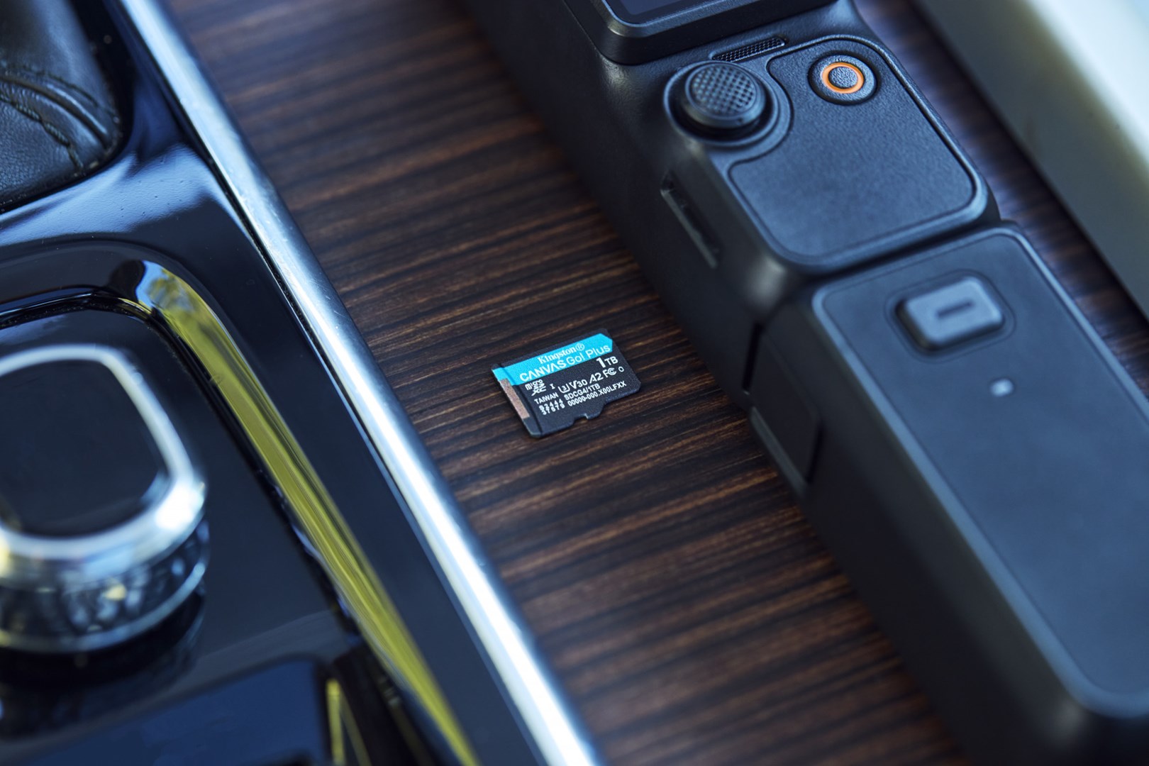 KINGSTON microSDXC Canvas Go Plus 1TB + Adapter