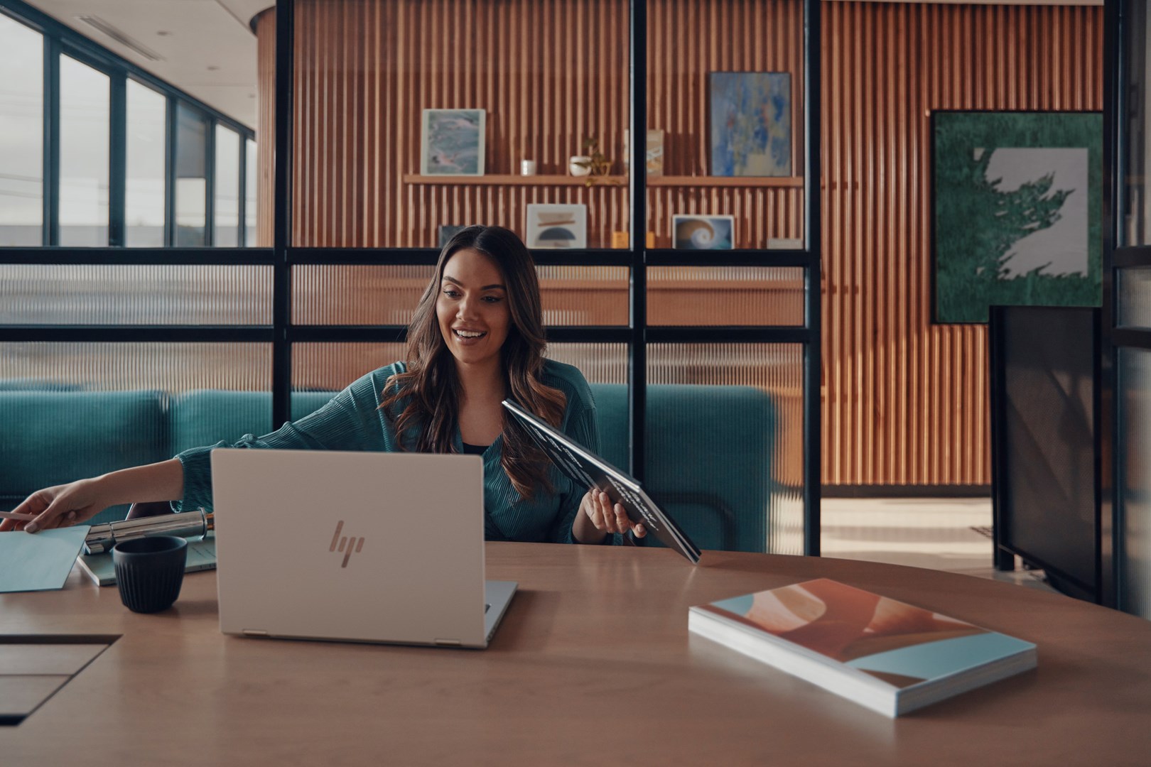 HP EliteBook 1040 G11 Ultra 7 165H 14.0"WUXGA IPS Sure ViewReflect 800nits 32GB DDR5 SSD1TB Intel Arc Cam 5MPx 68Wh W11Pro 3Y Onsite