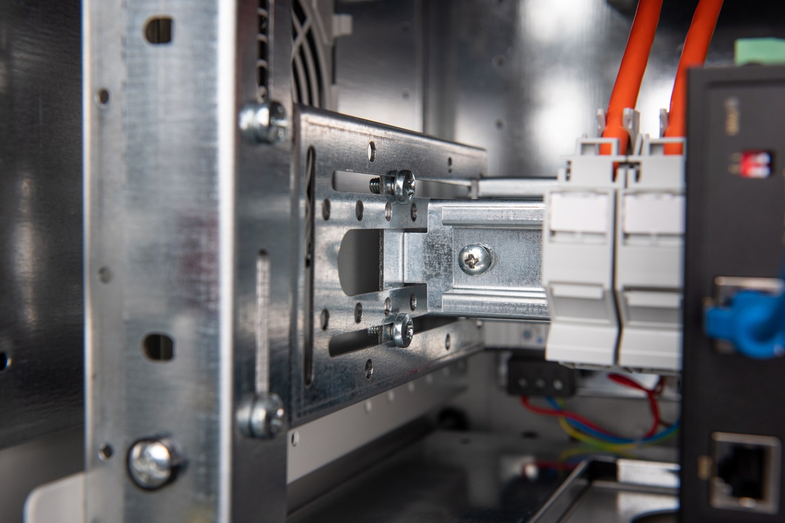 Digitus Wspornik szyny montażowej 483 mm (19”), 4U